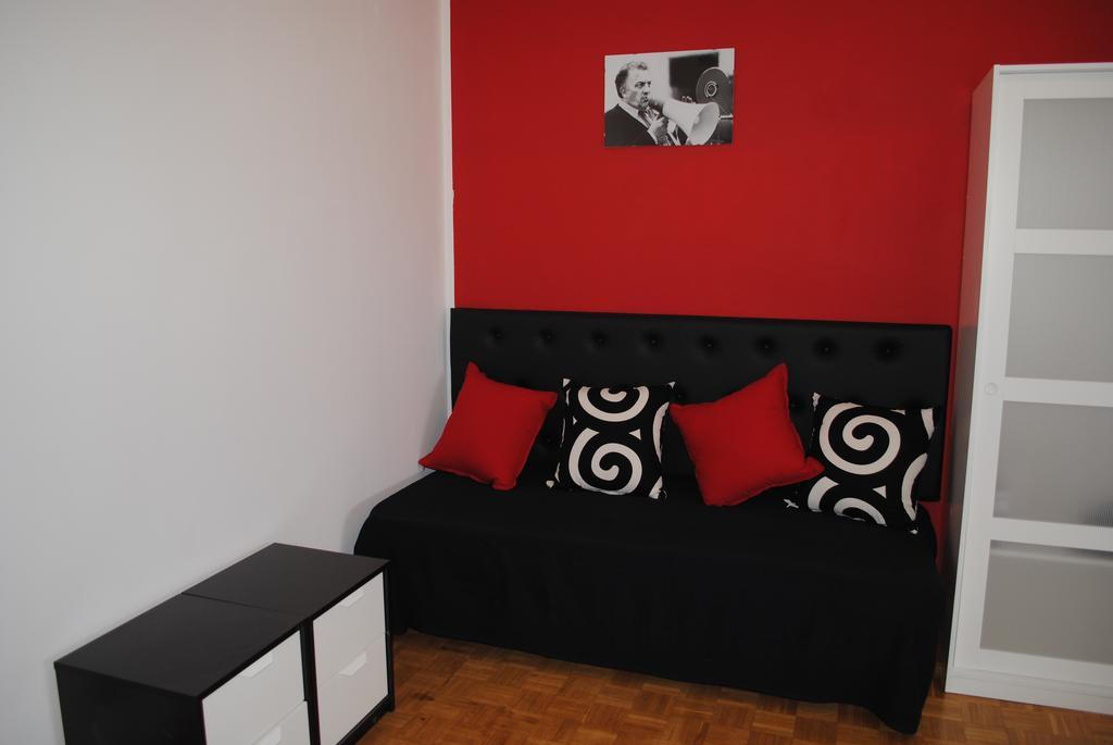 Federico Fellini Apartment Rimini Room photo